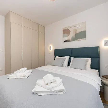 Apartamento Genio New With Balcony & 2 Free Parking Spaces Trogir