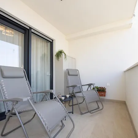 Διαμέρισμα Genio New With Balcony & 2 Free Parking Spaces