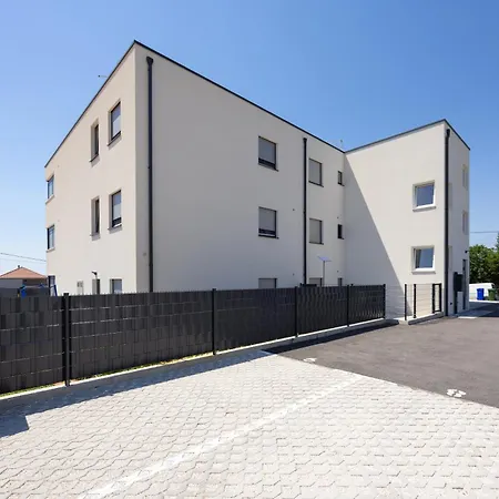 Genio New With Balcony & 2 Free Parking Spaces Apartamento *